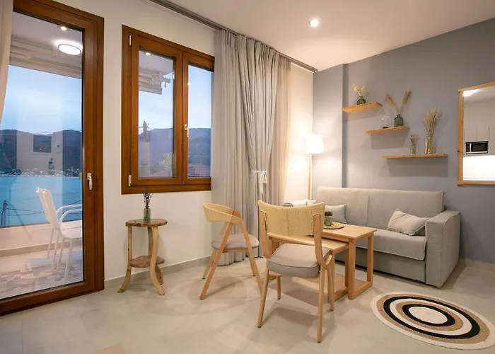 Kastrinos Maisonettes Ξενοδοχείο με διαμερίσματα 4*
