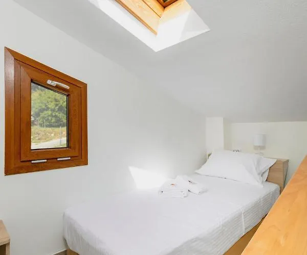 Kastrinos Maisonettes Ξενοδοχείο με διαμερίσματα 4*
