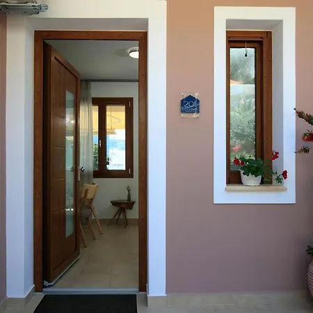 Kastrinos Maisonettes アパートホテル 4*