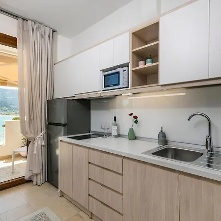 Kastrinos Maisonettes アパートホテル