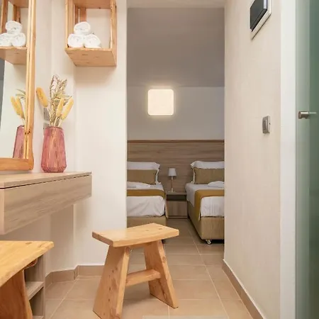 アパートホテル Kastrinos Maisonettes 4*