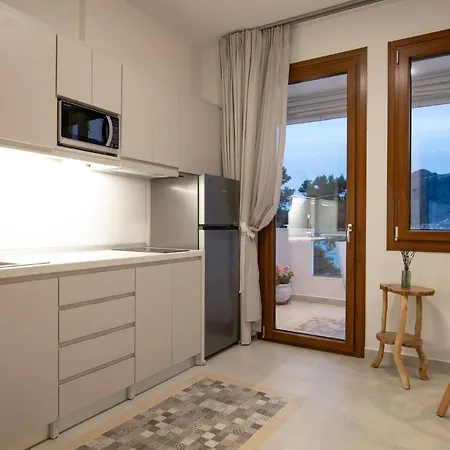 アパートホテル Kastrinos Maisonettes