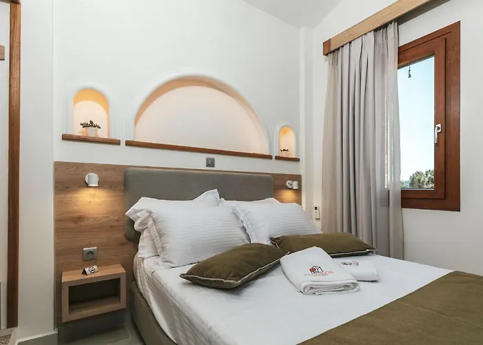Kastrinos Maisonettes 公寓式酒店 4*